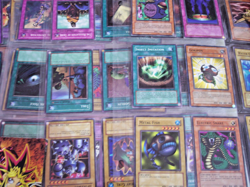 1996 Yu Gi Oh Konami 870 Cards (122 With Plastic Sleeves+ Game Book - Image 3