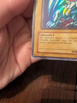 Yu-Gi-Oh! TCG Blue-Eyes White Dragon SDK-001 Ultra Rare Holo Edge Corner Wear MP - Image 3