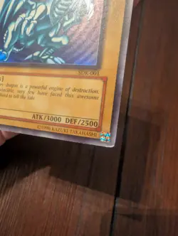 Yu-Gi-Oh! TCG Blue-Eyes White Dragon SDK-001 Ultra Rare Holo Edge Corner Wear MP - Image 4