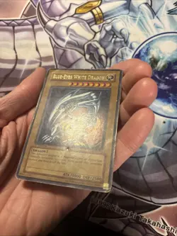YuGiOh SDK-001 1st Edition Ultra Rare Blue Eyes White Dragon HP/DMG (WNU) - Image 5