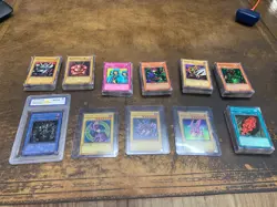 Yugioh Card Collection, A Couple Hundred, One Slab, Dark Magician Error Card - Image 3