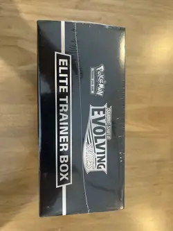 Nintendo Pokemon TCG Sword & Shield Evolving Skies Elite Trainer Box Sealed 820650808944 - Image 4