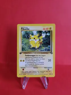 Pokemon Karten Sammlung - Starter Pikachu 60/64 1. Edition Jungle Exc-Near Mint - Image 1