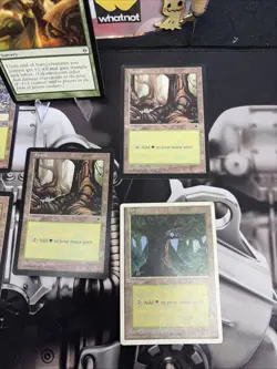 Phyrexia Triumph of the Hordes Magic the Gathering Plus 5 Vintage Forests LP Lot - Image 4