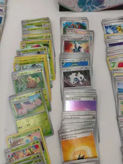 Pokemon TCG - Mixed Loose Trading Card Bundle, Mixed Types w/ Case, By Nintendo - Image 4