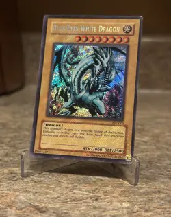Yu-Gi-Oh Blue-Eyes White Dragon BPT-009 Collector's Tin HOLO BLEED LP - Image 2