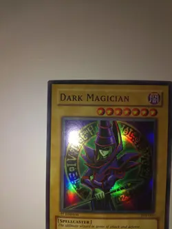 Yu-Gi-Oh! TCG Dark Magician SYE-001 1st Edition Holo Konami ATK/2500 DEF/2100 - Image 2