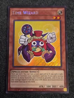 MZMU-EN060 Time Wizard Chibi Art Secret Rare 1st Ed YuGiOh - Image 1