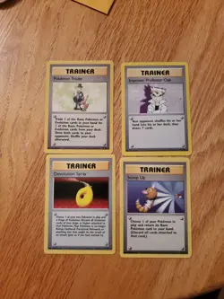 4 CARD LOT POKEMON NON HOLO BASE TRAINERS LP - Image 1
