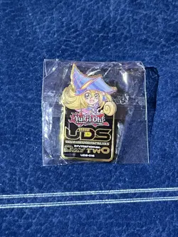 Dark Magician Girl Yugioh Prize UDS Day-2 Pin Konami Official Merchandise - Image 1