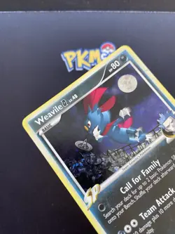 Pokemon TCG Weavile Platinum 17/127 Holo Rare MP. - Image 2