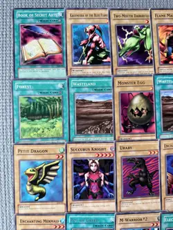 Yu-Gi-Oh! Vintage 65 Card Lot - Legend of Blue Eyes Set - Non Holo - LP/MP - Image 2