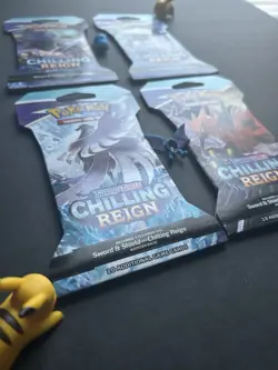 Pokemon TCG: Sword & Shield Chilling Reign Sleeved Booster Set 4x New Unopened - Image 3