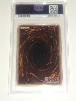 USA Red Eyes Black Dragon Yu-Gi-Oh! Nike PSA 10 Worlds Promo + Magazine & Bag - Image 4