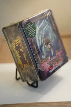 Yugioh 2003 Blue Eyes White Dragon Collectors Tin Factory Sealed (Torn Wrap) - Image 5