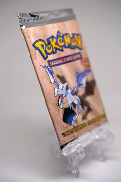 Pokemon WOTC Fossil Unlimited Booster Pack Vintage Sealed TCG Aerodactyl - Image 4