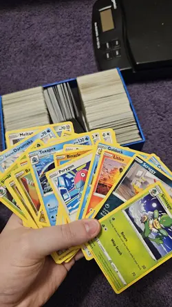 4lb Pokemon Card Lot, Majority Pokemon, Some Trainer And Holos. - Image 3