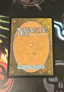 Lutri, the Spellchaser Ikoria: Lair of Behemoths Regular - Image 2