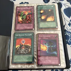 Yu-Gi-Oh Toy Site 2002 Pharaoh Tablet Binder in Great Condition With 27 Cards - Image 2