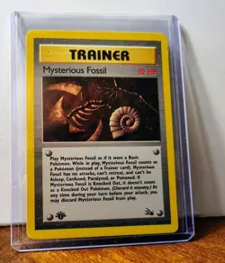 POKEMON MYSTERIOUS FOSSIL 62/62 TRAINER 1ST EDITION FOSSIL LP - Image 3