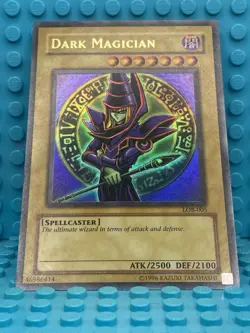 Yugioh! Dark Magician LOB-005 Ultra Rare LP - Image 4