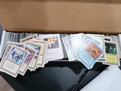 MTG Revised Lot, approximately 900 cards (only a handful of basics) - Image 1