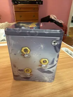 pokemon cards Bulk Lot Holo And None Holos With Tin - Image 4