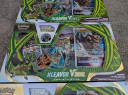 Pokemon TCG - Kleavor VSTAR Premium Collection Bundle - Image 4