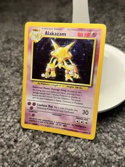 Pokemon Alakazam 1/102 Holo Rare Base Set Stage 2 1999 Wizards of the Coast - Image 3