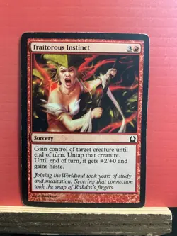 Traitorous Instinct Return to Ravnica Regular - Image 1