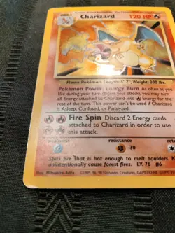 Charizard 004/102 Base Set - Holo - Pokemon TCG - Vintage - Image 3