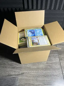 Pokemon TCG Card Lot Bulk 1000+ uncommons/commons - Image 3