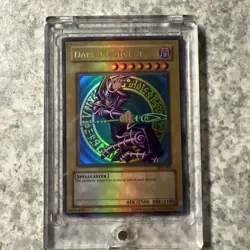 Yu-Gi-Oh HOLOBLEED Dark Magician SDY-006 1996 - Image 1