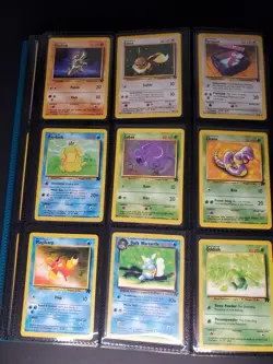 Huge Vintage Pokemon Binder Collection Lot of 100 Cards NM-LP - Image 2