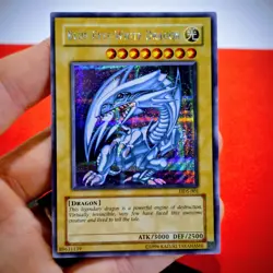 Blue-Eyes White Dragon Dark Duel Stories DDS-001 Yu-Gi-Oh Video Game - NEAR MINT - Image 1