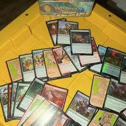 Magic: The Gathering 92 Card Lot Lord of the Rings Middle-Earth Foil Tin - Image 2