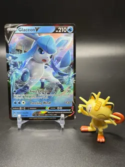Glaceon V SWSH196 SWSH: Sword & Shield Promo Cards Holo - Image 1