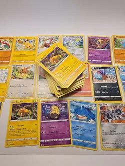 Bulk pokemon cards bulk lot 500 Cards (Commons, Uncommon, Non Energies) - Image 1