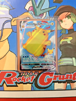 Pokemon TCG (2021) Celebrations Surfing Pikachu Vmax 009/025 NM/M - Image 1