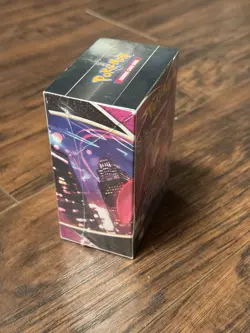 Fusion Strike Build and Battle Box Factory Sealed B&B Sword & Shield Pokemon TCG - Image 2