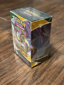 Pokemon TCG: Sword & Shield - Evolving Skies Build And Battle Box! New, Sealed! - Image 2
