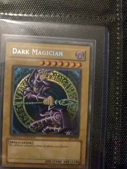 Yu-Gi-Oh TCG Starter Deck Yugi #SDY-006 Dark Magician Ultra Rare - Image 1