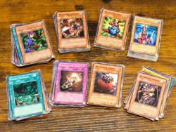 YuGiOh 200+ Lot 2002-2014 Non-NM/high grade playable cards ENGLISH - Image 2