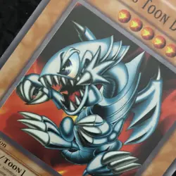 Konami Blue-Eyes Toon Dragon SDP-020 1st Edition English Yu-Gi-Oh! TCG 1996 - Image 5