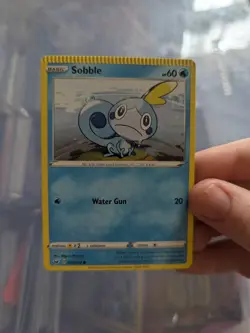Crimp Error Sobble 54/202 Pokemon TCG Cards Sword & Shield - Image 1