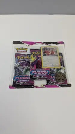 Pokemon TCG Sword & Shield Fusion Strike Eevee 3-Pack Blister - Image 1