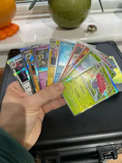 Bundle - Phantasmal Flames 100% Complete Reverse Holo and Holos Base Set Pokemon - Image 2