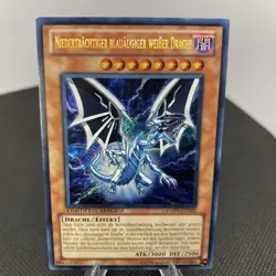 Yugioh Niedertrachtiger blauaugiger weißer Drache YMP1-DE002 Secret Rare NM - Image 3
