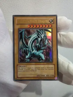 Blue-Eyes White Dragon LOB-EN001 25th YUGIOH TCG - Image 1