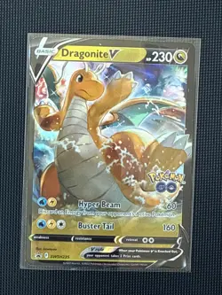 Pokemon: Dragonite V - SWSH235 - SWSH: Sword & Shield Promo Cards (SWSD) Stamped - Image 1